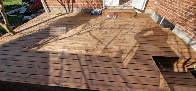 Færdig terrasse med flisebelægning – DNK Construction